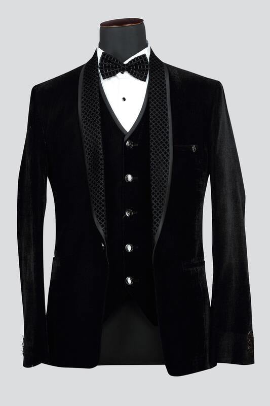 Sleek Black Knight Suit Sleek Black Knight Suit