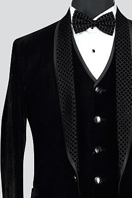 Sleek Black Knight Suit Sleek Black Knight Suit