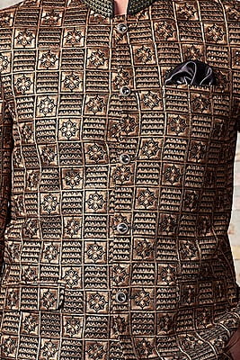 Gold Embroidered Jodhpuri