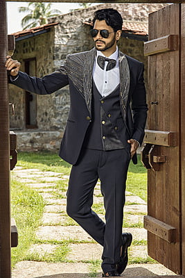 Elegant Designer Suits Full Set Elegant Designer Suits Full Set