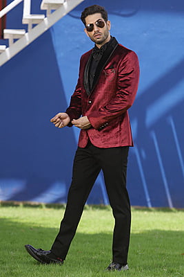 Elegant Maroon Black Full Set Suits Elegant Maroon Black Full Set Suits