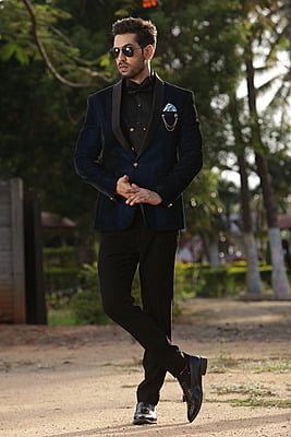 Elegant Mixed Full Set Suits Elegant Mixed Full Set Suits